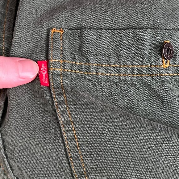 Vintage Levi's Painters Oversized Button Down Up Shirt Light Shacket Relaxed Fit - Picture 7 of 9